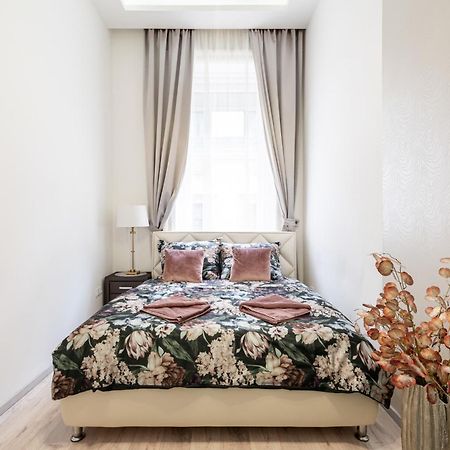 Kiraly 35 Luxury Apartment With Free Parking Budapest Luaran gambar