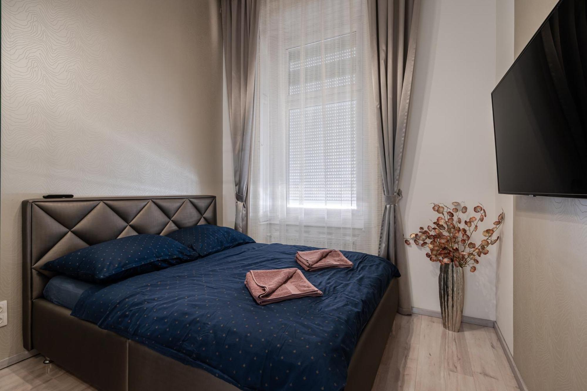 Kiraly 35 Luxury Apartment With Free Parking Budapest Luaran gambar