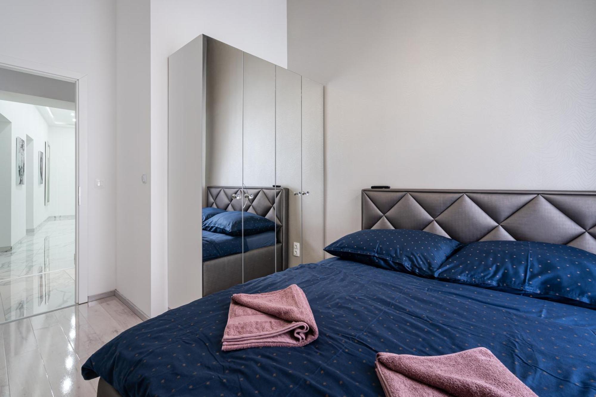 Kiraly 35 Luxury Apartment With Free Parking Budapest Luaran gambar