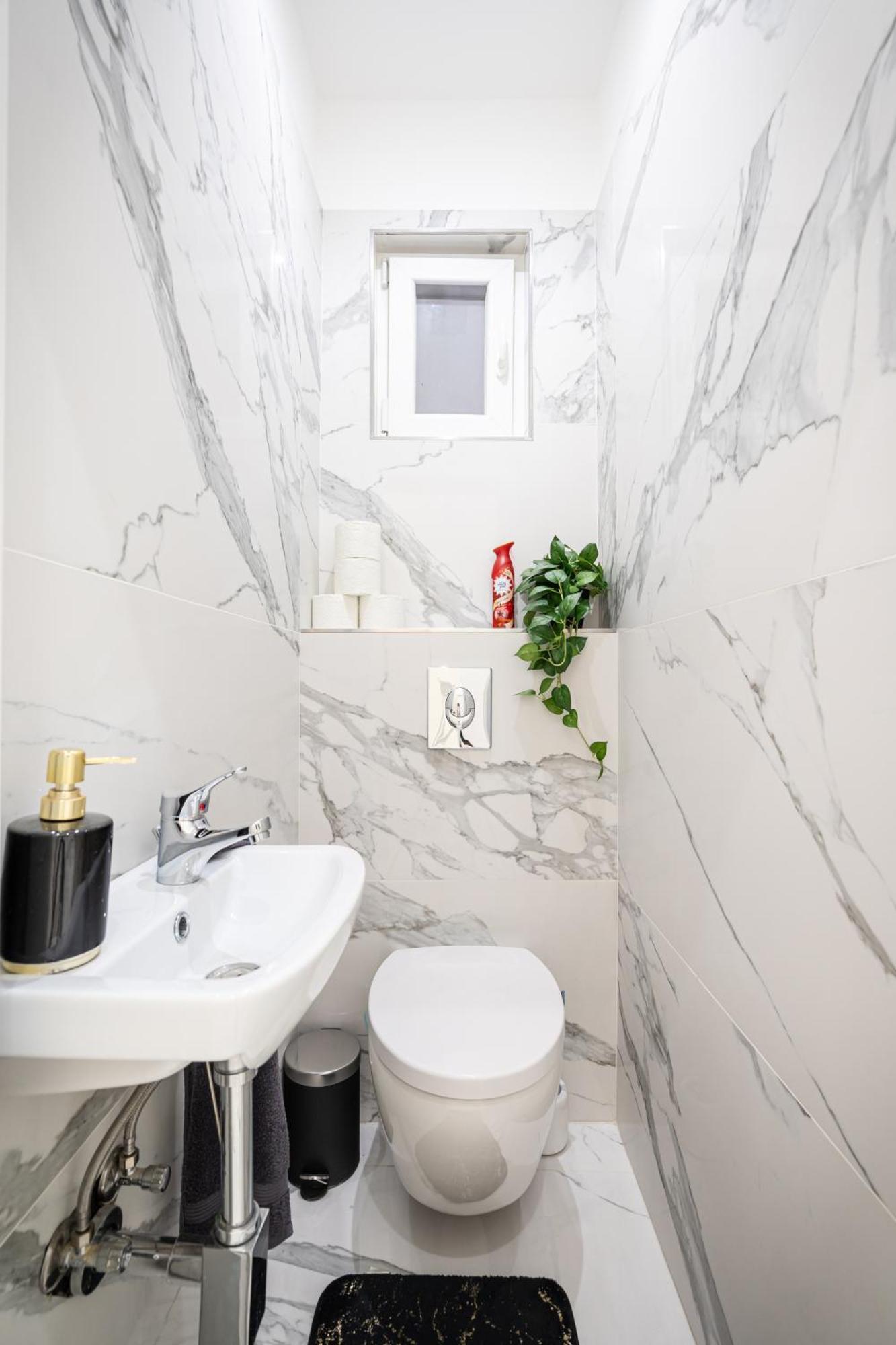 Kiraly 35 Luxury Apartment With Free Parking Budapest Luaran gambar