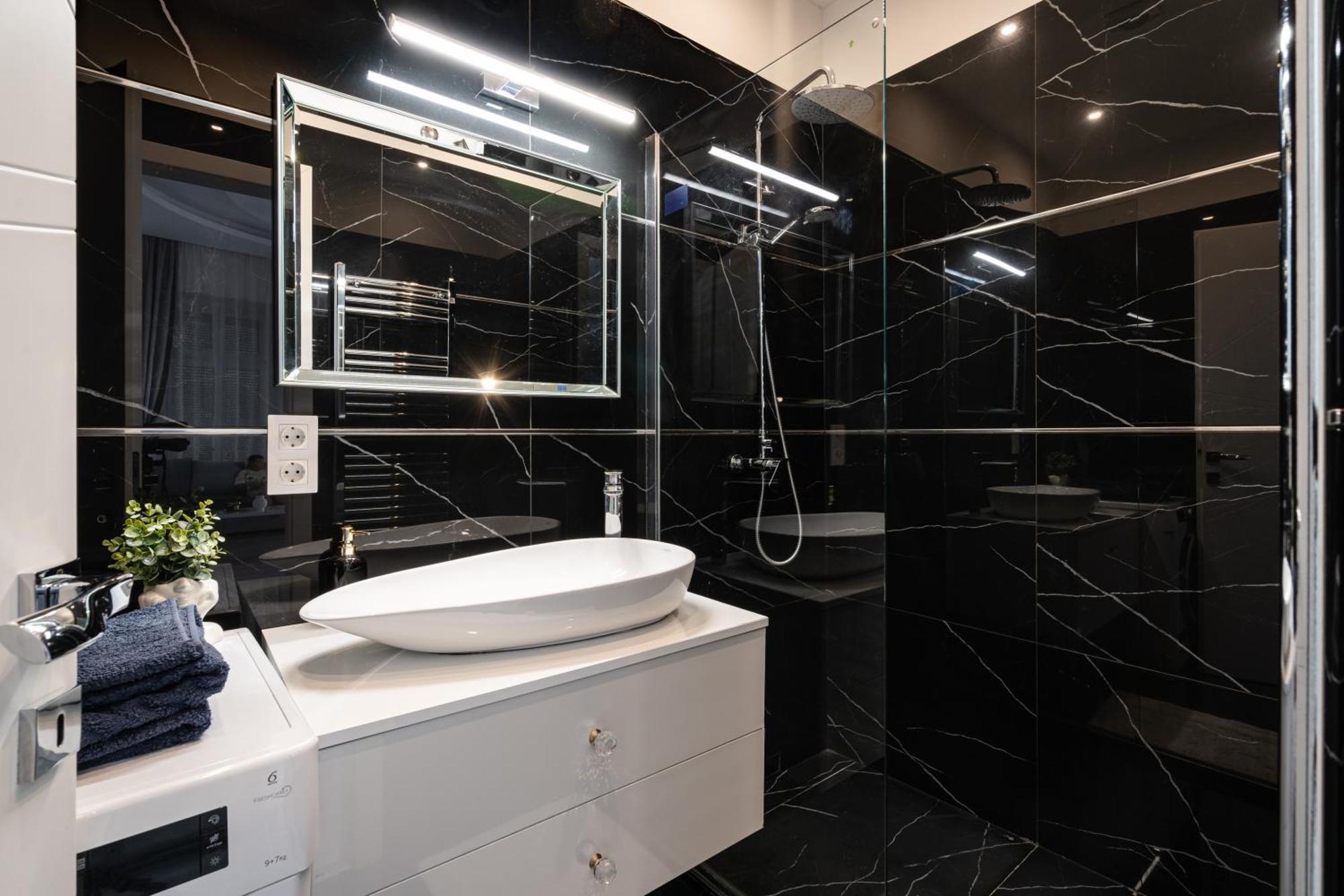 Kiraly 35 Luxury Apartment With Free Parking Budapest Luaran gambar