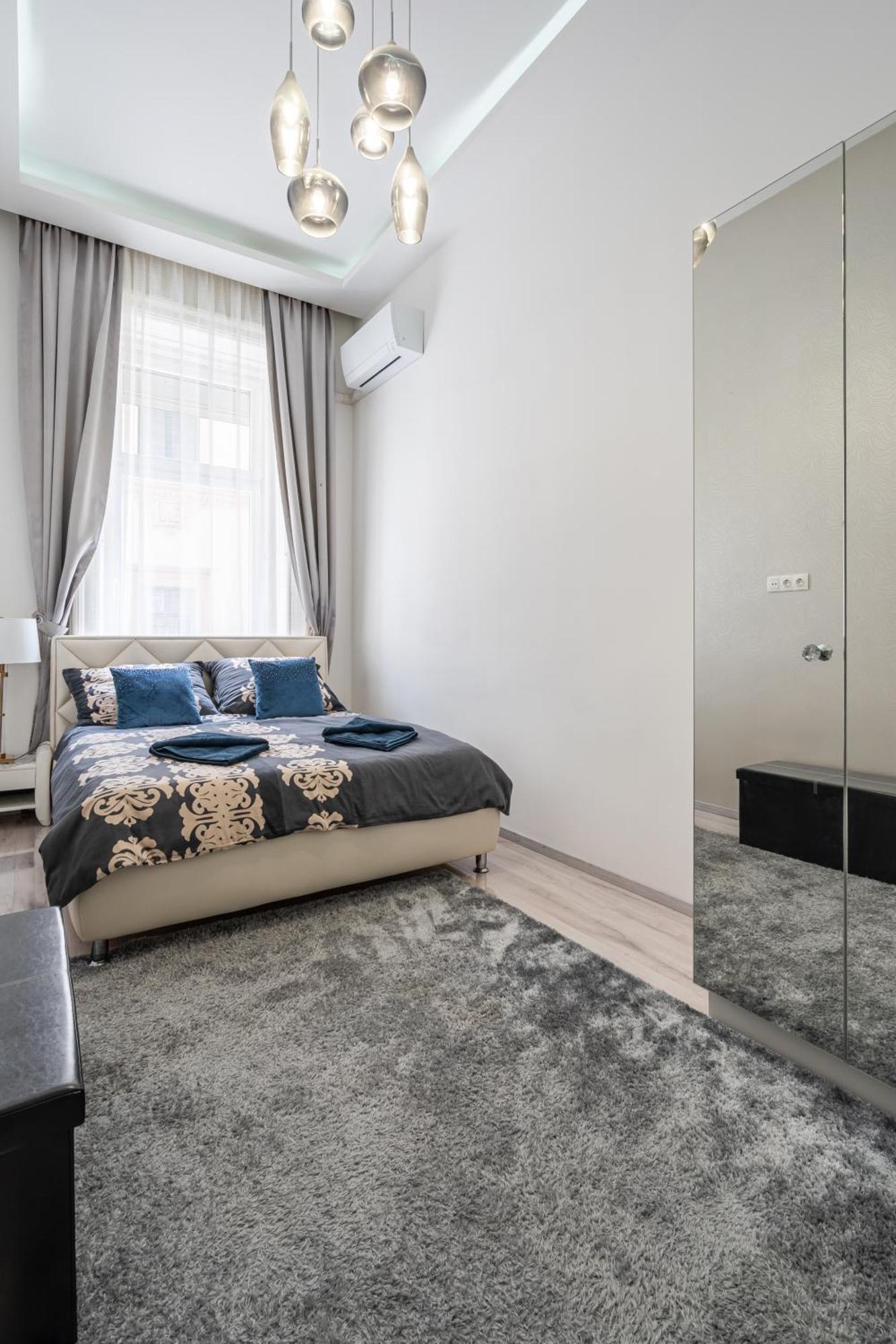Kiraly 35 Luxury Apartment With Free Parking Budapest Luaran gambar